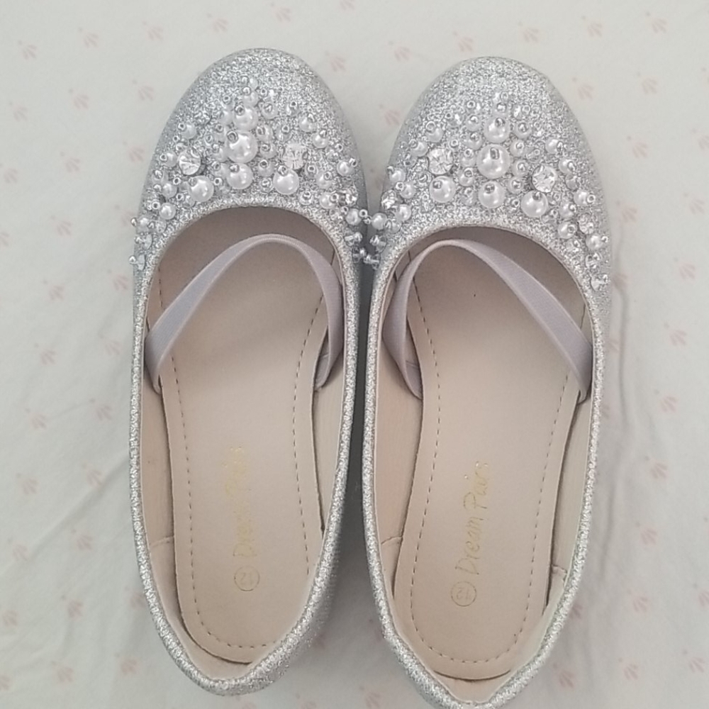 Dream Pairs Silver glitter jeweled flats Size 12